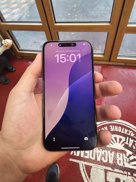 Vand/Schimb Iphone 15 pro max 256 GB