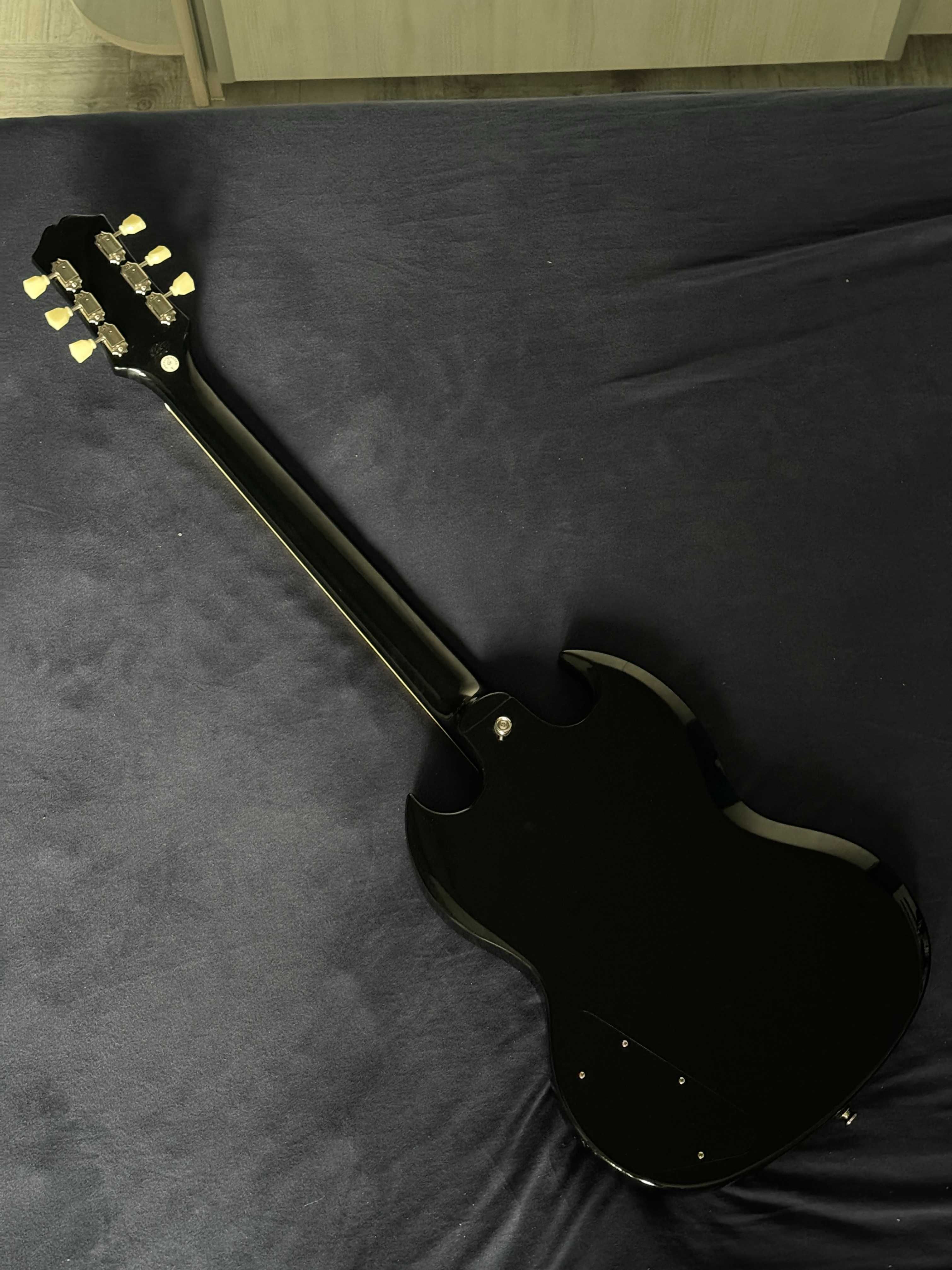 Електрическа китара Epiphone SG Standard Ebony