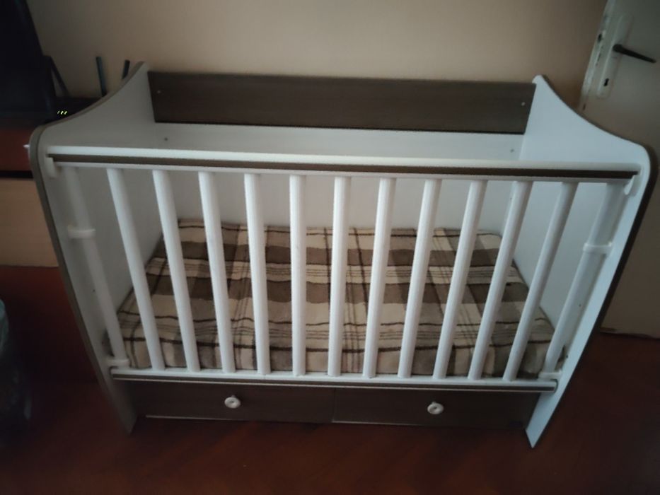 Бебешко легло лорели