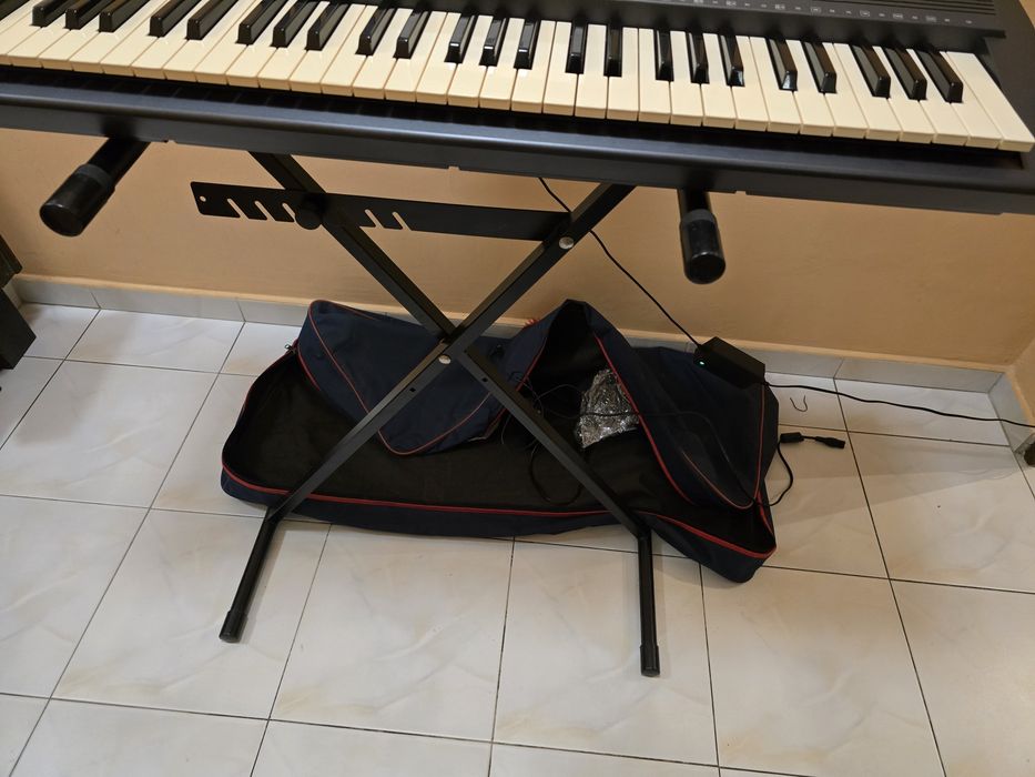 Синтезатор Yamaha PSR200