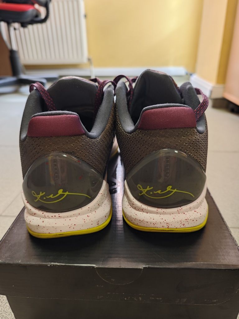 Баскетболни маратонки Nike Kobe 5 Protro (Chaos)
