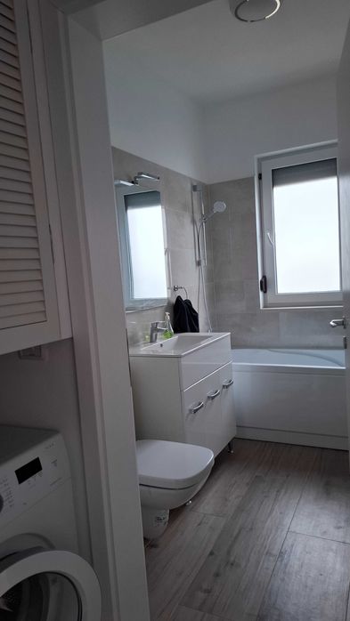 Proprietar inchiriez apartament cu două camere cu terasa in Dumbravita