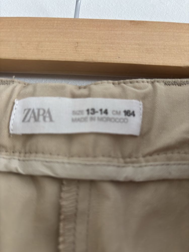 Карго панталони Zara, нови