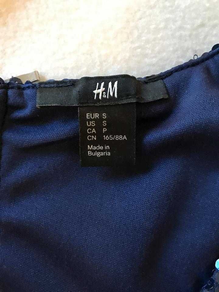 H&M Пайетена рокля