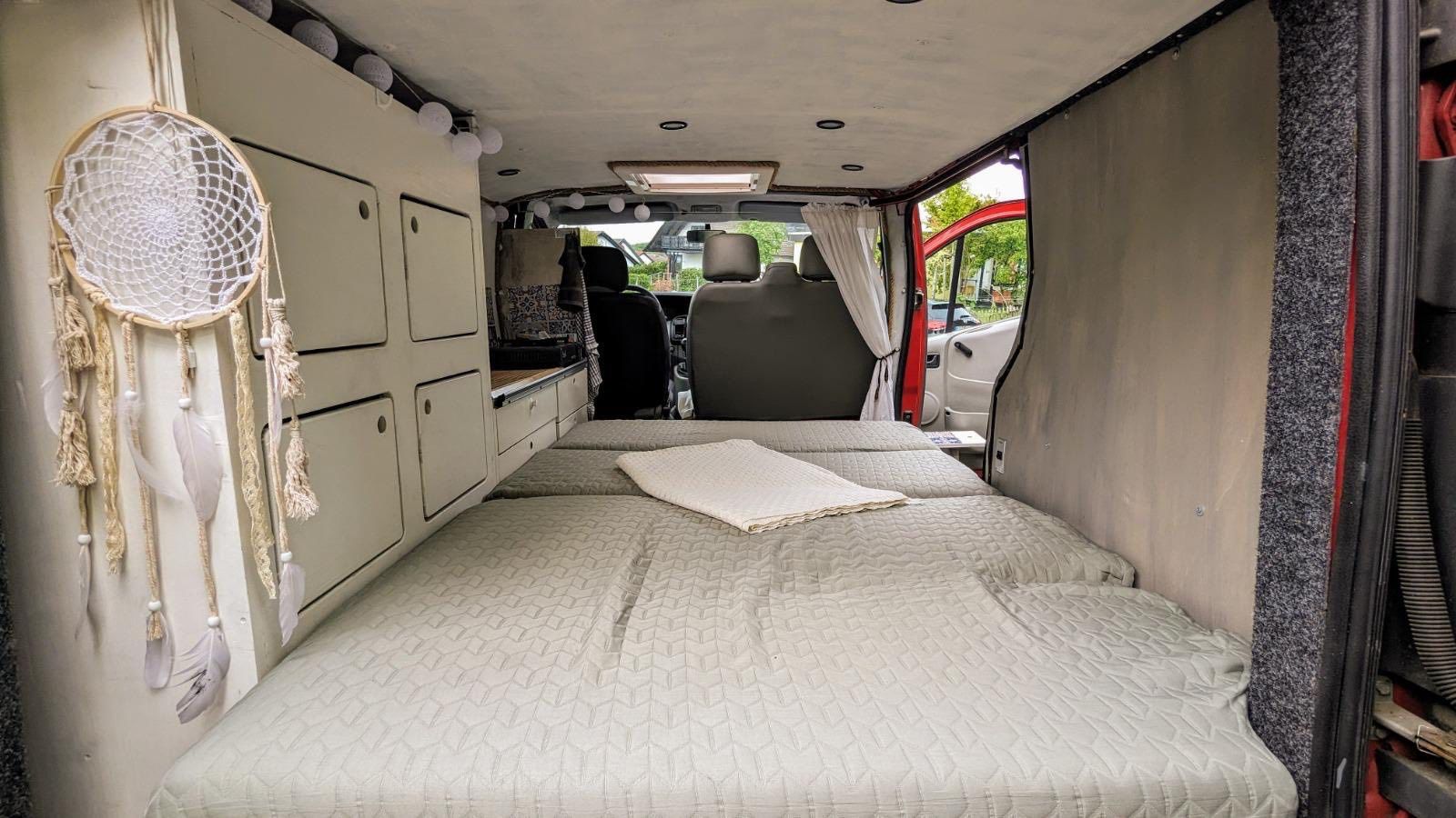 Продавам кемпер Renault Trafic