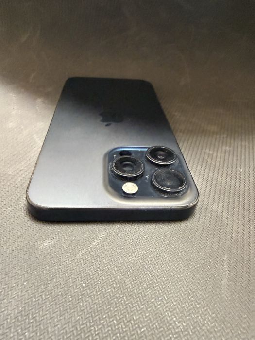 iPhone 15 Pro Max 256gb . с дефект