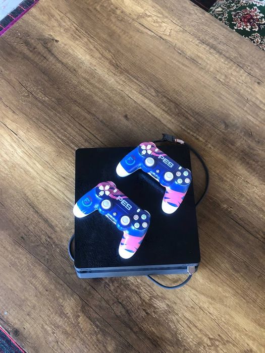 PlayStation4 slim  500GB