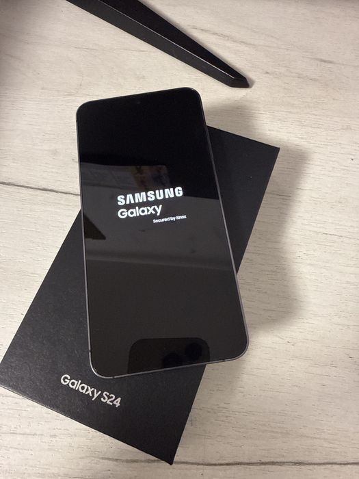 Samsung S24 256Gb ca Nou 18 cicluri incarcate