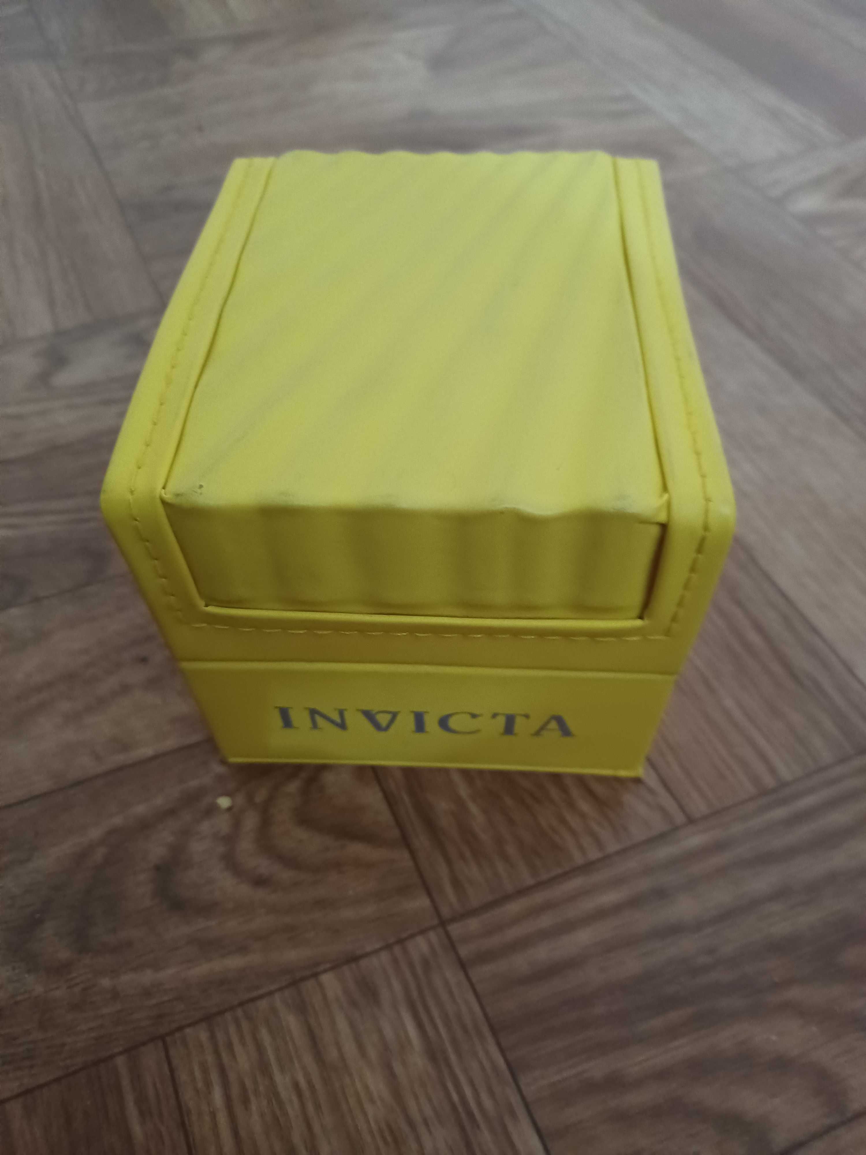 Оригинален часовник Invicta venom 2 reserve 1525 (цена нов 1995$)