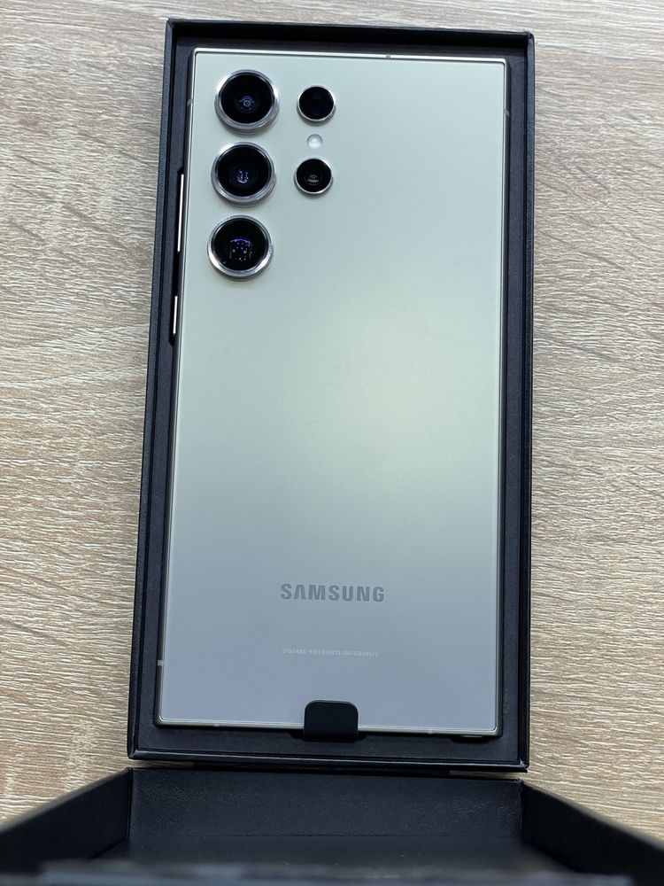 Samsung galaxy S24 ultra new