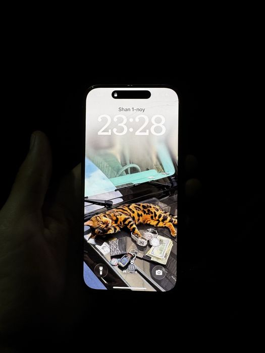 Iphone15 pro Natural titan LLA 87