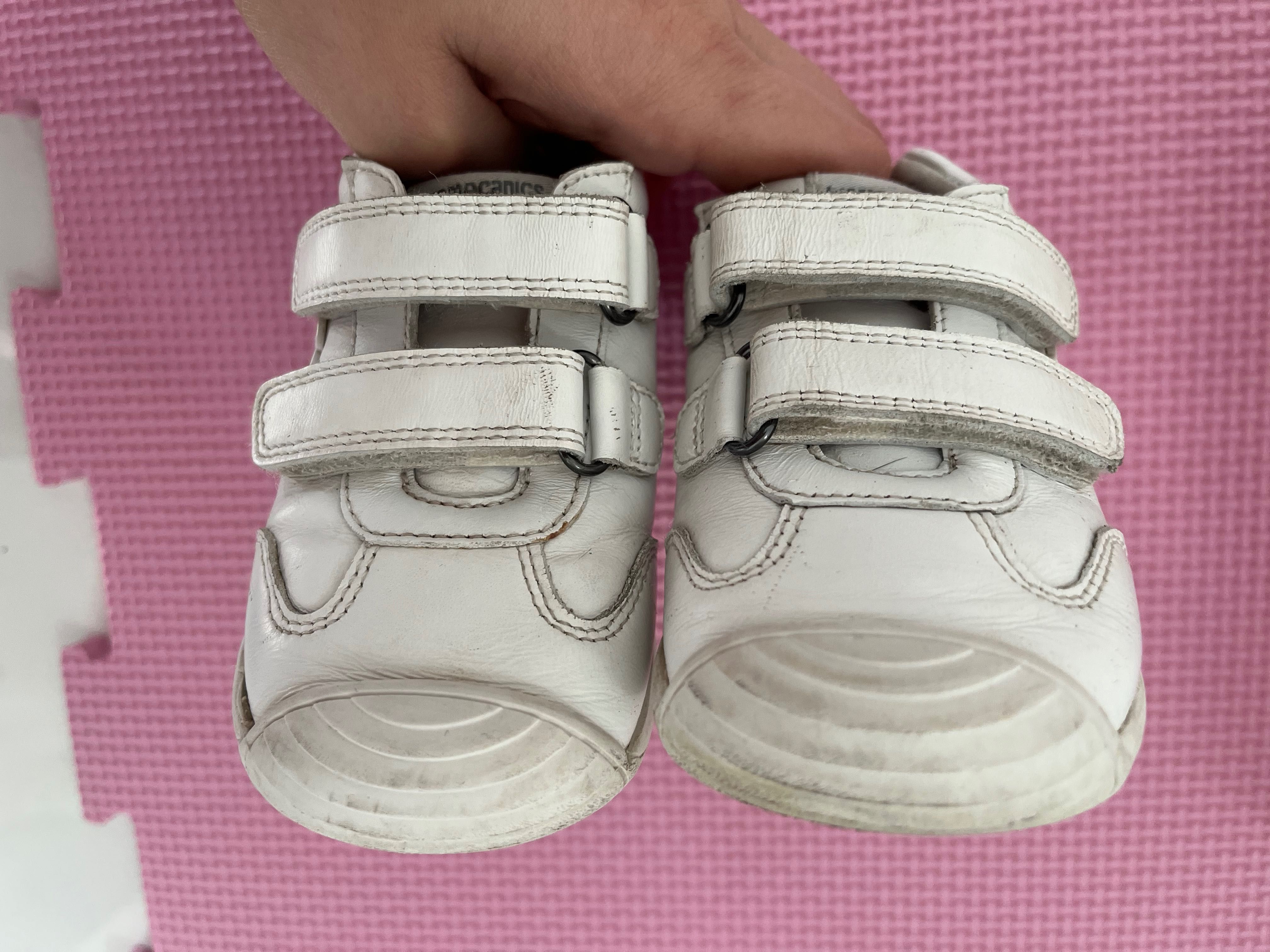Бели Детски обувки Biomechanics