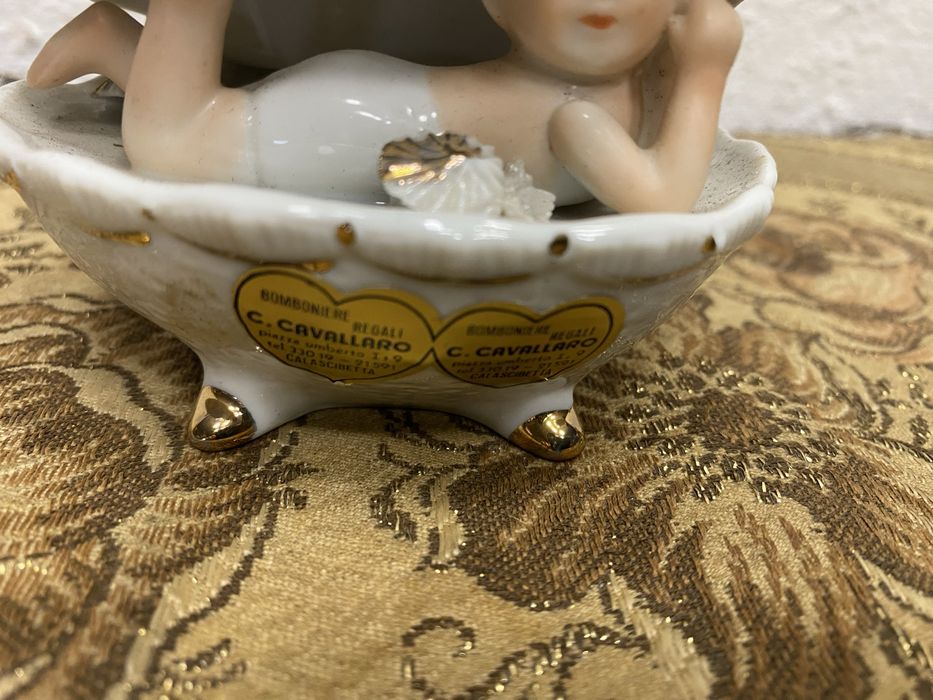 Порцеланово яйце с фигура - маркирано