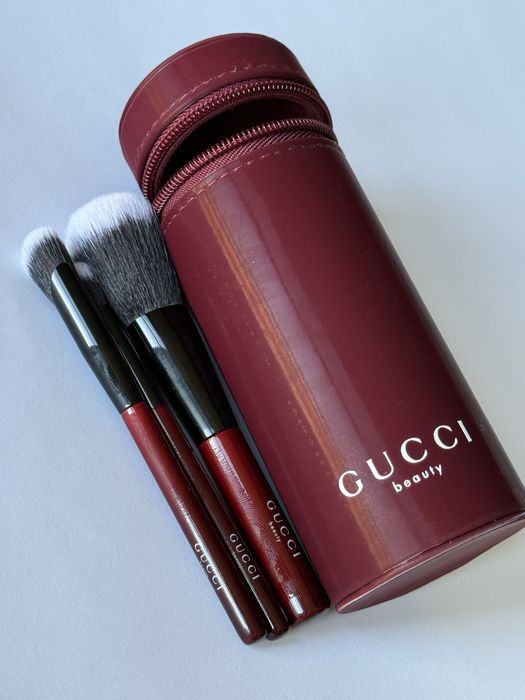 Четки за грим Gucci