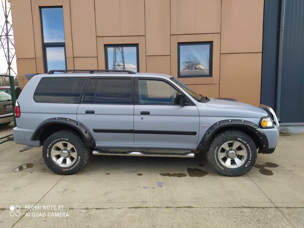 Mitsubishi pajero sport 2006