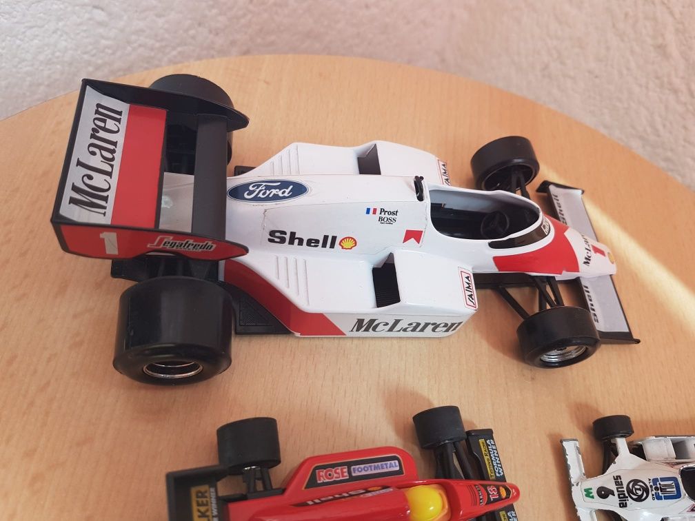 Machete Formula 1. Mașinuțe. Jucării.