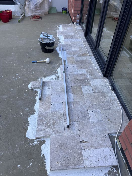 Servicii de amenajarii interioare/constructii -tot ce tine de interior