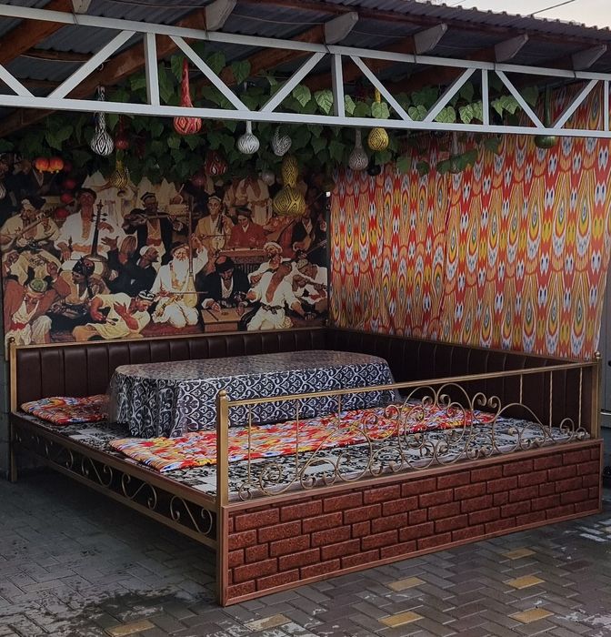 Тапчан вместе с ковром