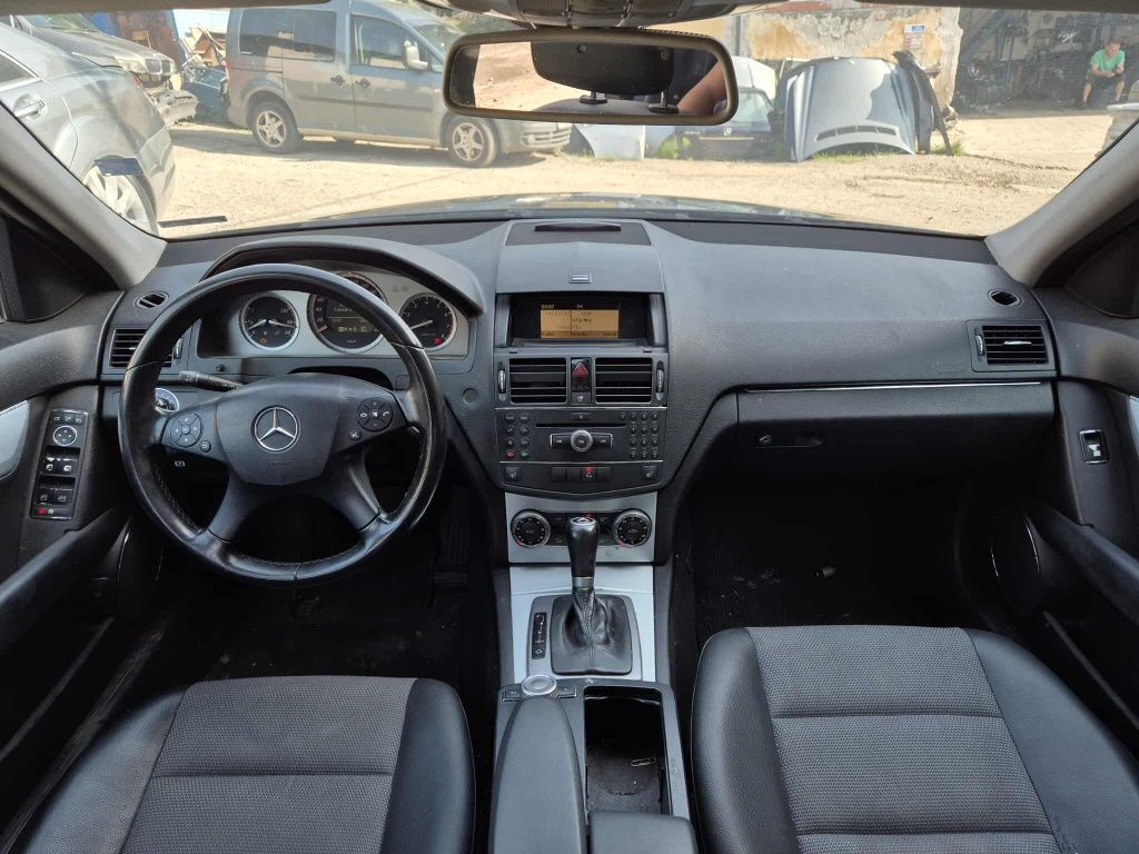 Mercedes W204 C200Kompressor 184кс ксенон седан автоматик НА ЧАСТИ!
