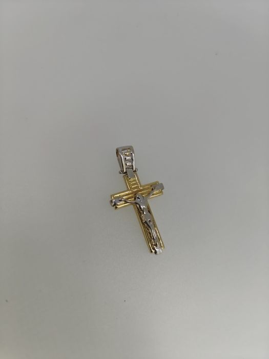 Cruce aur 18k 2.92gr (r)