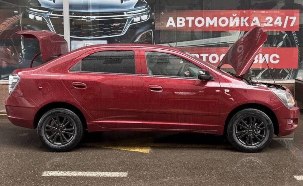 **Cobalt midnight 2025 vishnoviy rang.