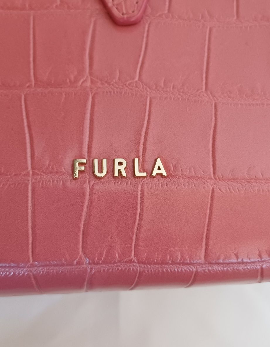 Furla Basrfua с шагрен от естествена кожа!