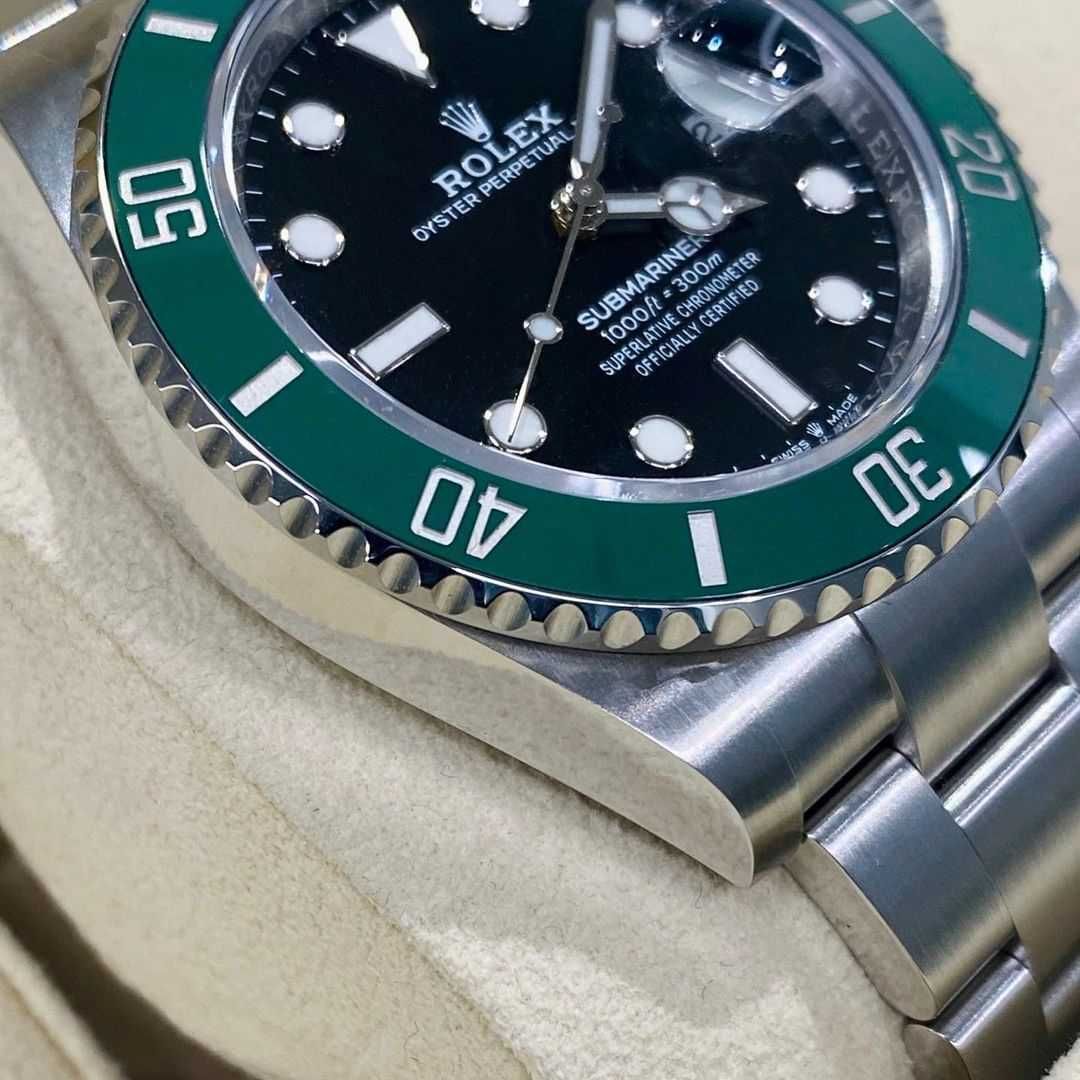rolex submariner starbucks