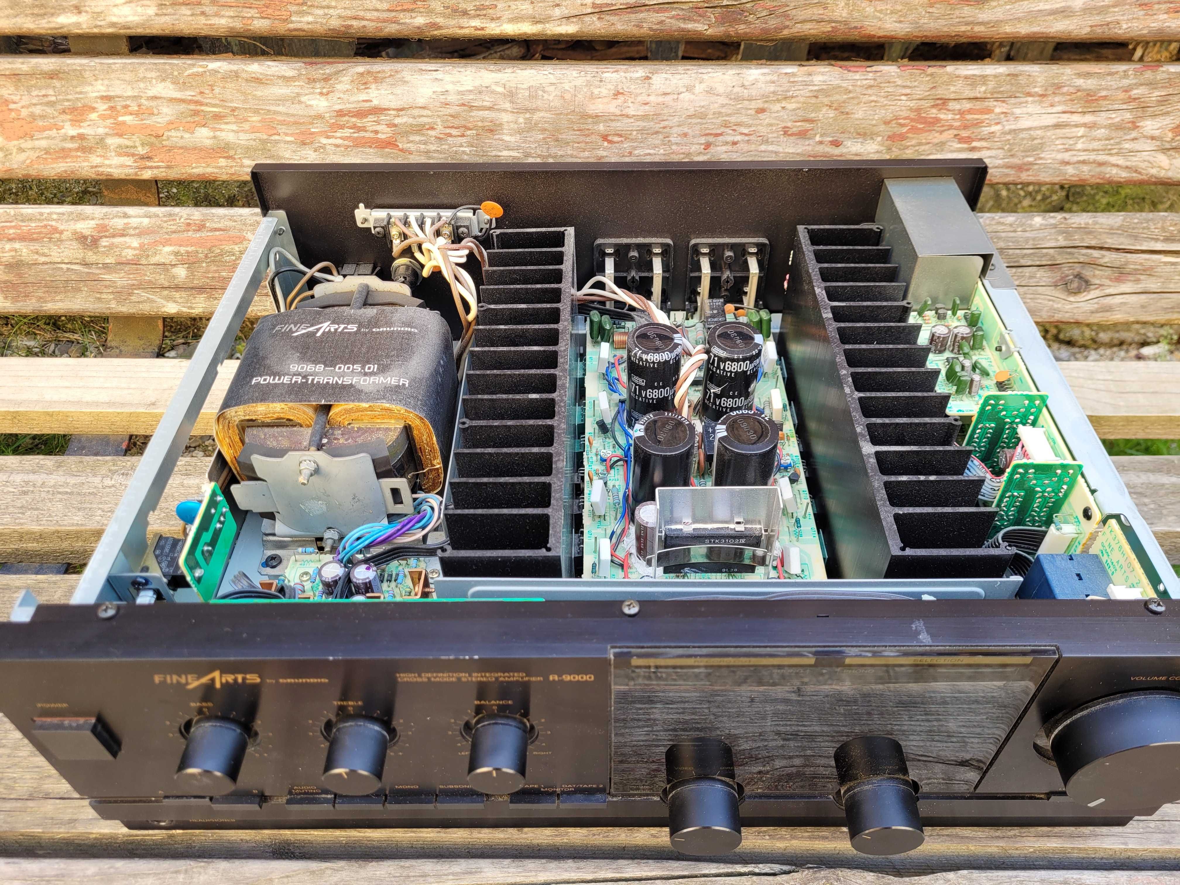 amplificator Grundig A-9000 cap de serie , DEFECT un canal
