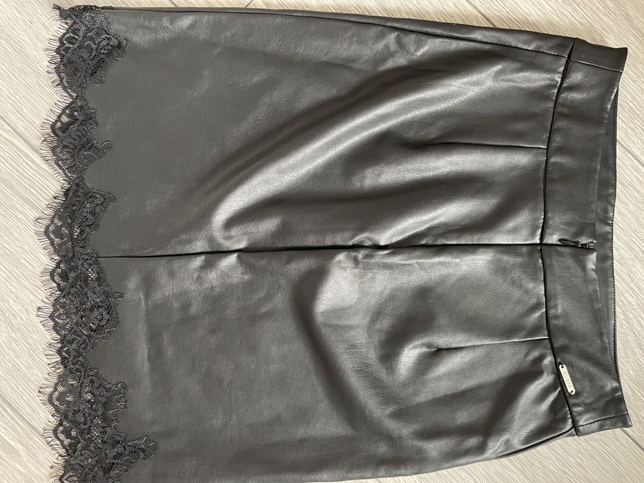 Fusta din piele Guess