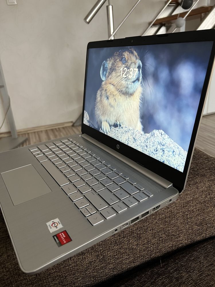 Vând/Schimb cu Macbook Laptop HP Windows 11