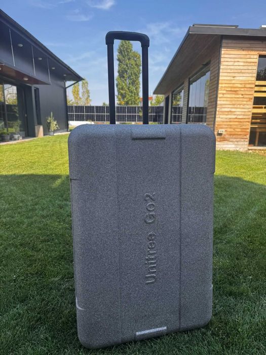 Unitree GO2 – Robot patruped inteligent, AI & control avansat