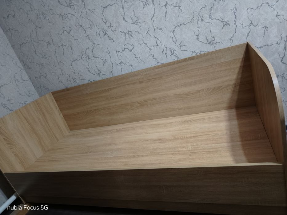 Продам кровать почти новая