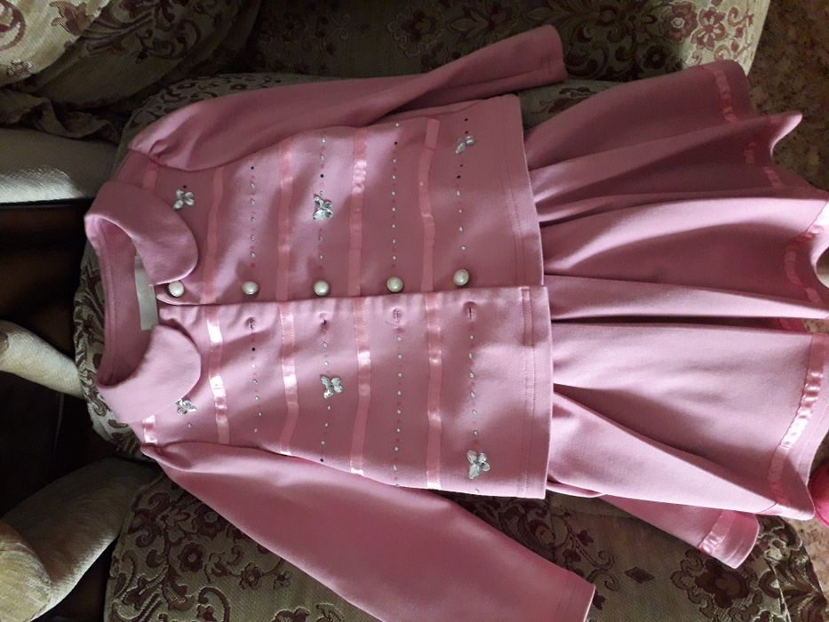 Продам костюм на девочку