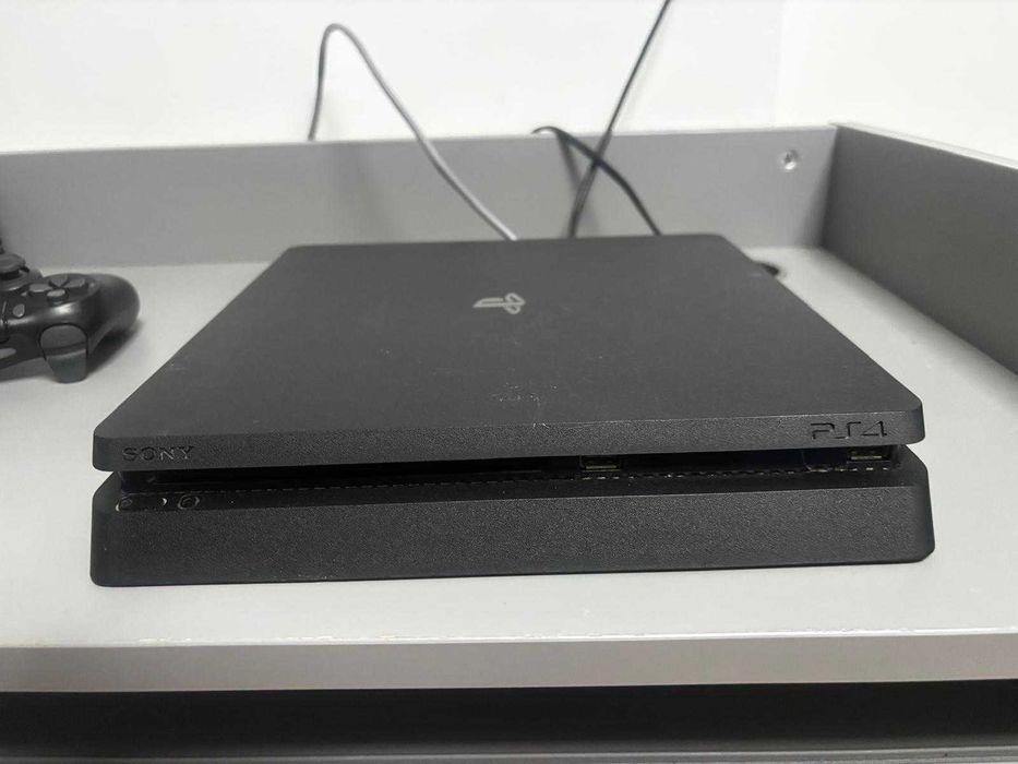 Playstation 4 slim