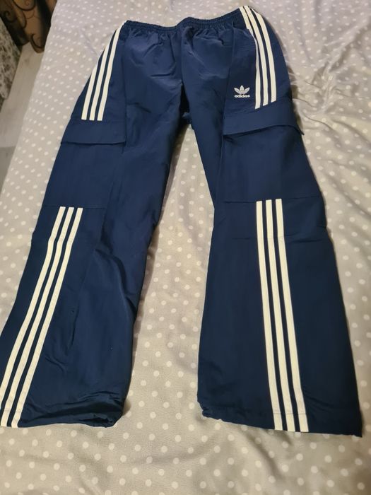 Pantaloni de trening Adidas