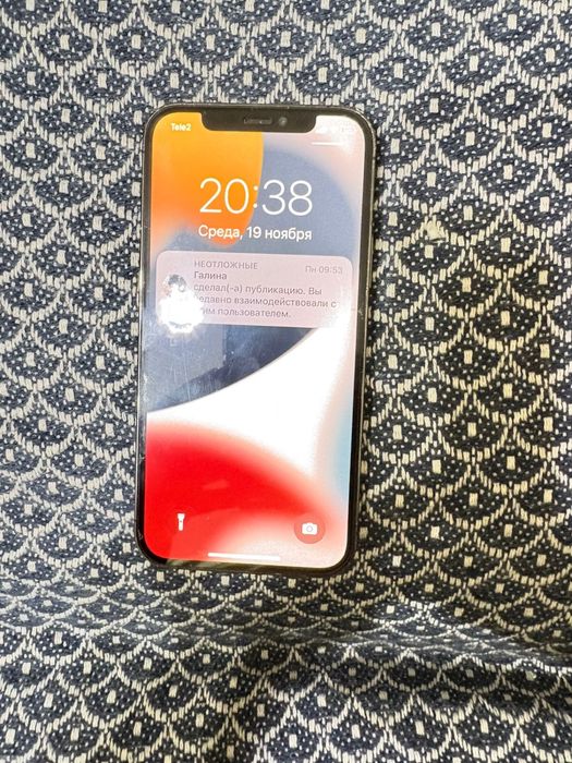 Продам Айфон 12про 128