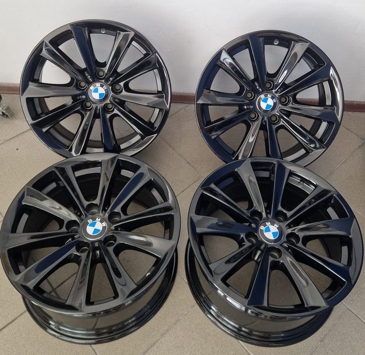 Vând jante BMW r17
