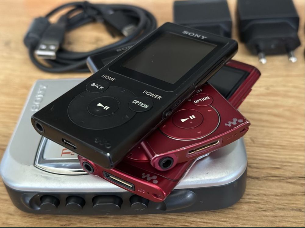 Продам mp3 sony только все вместе