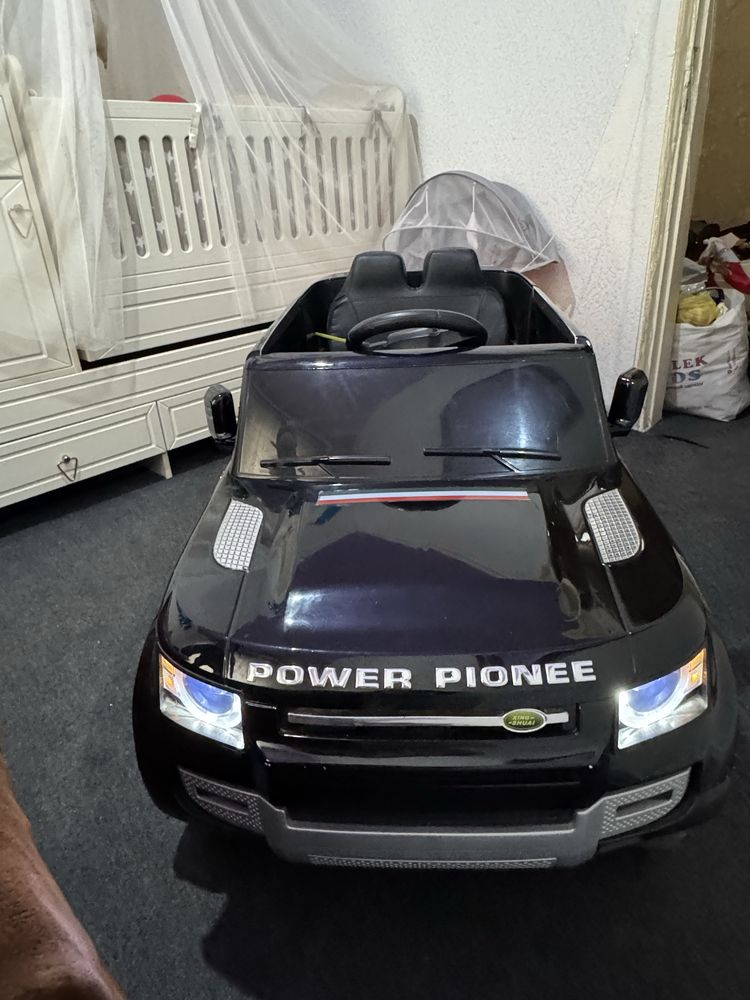 Range Rover detiski mashina