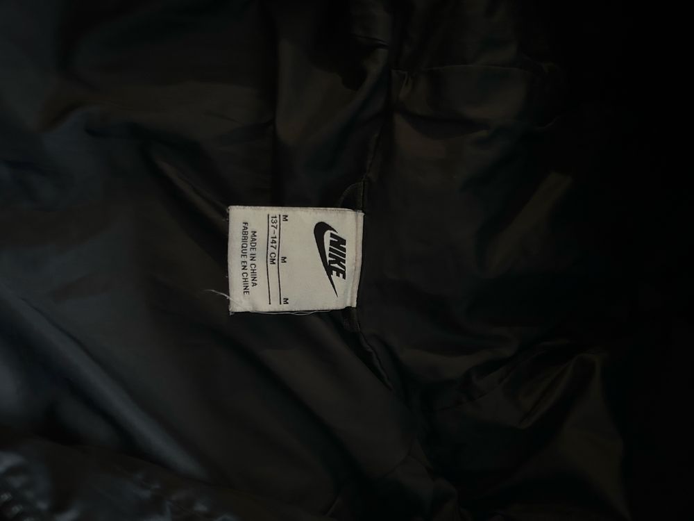 Оригинално яке на NIKE