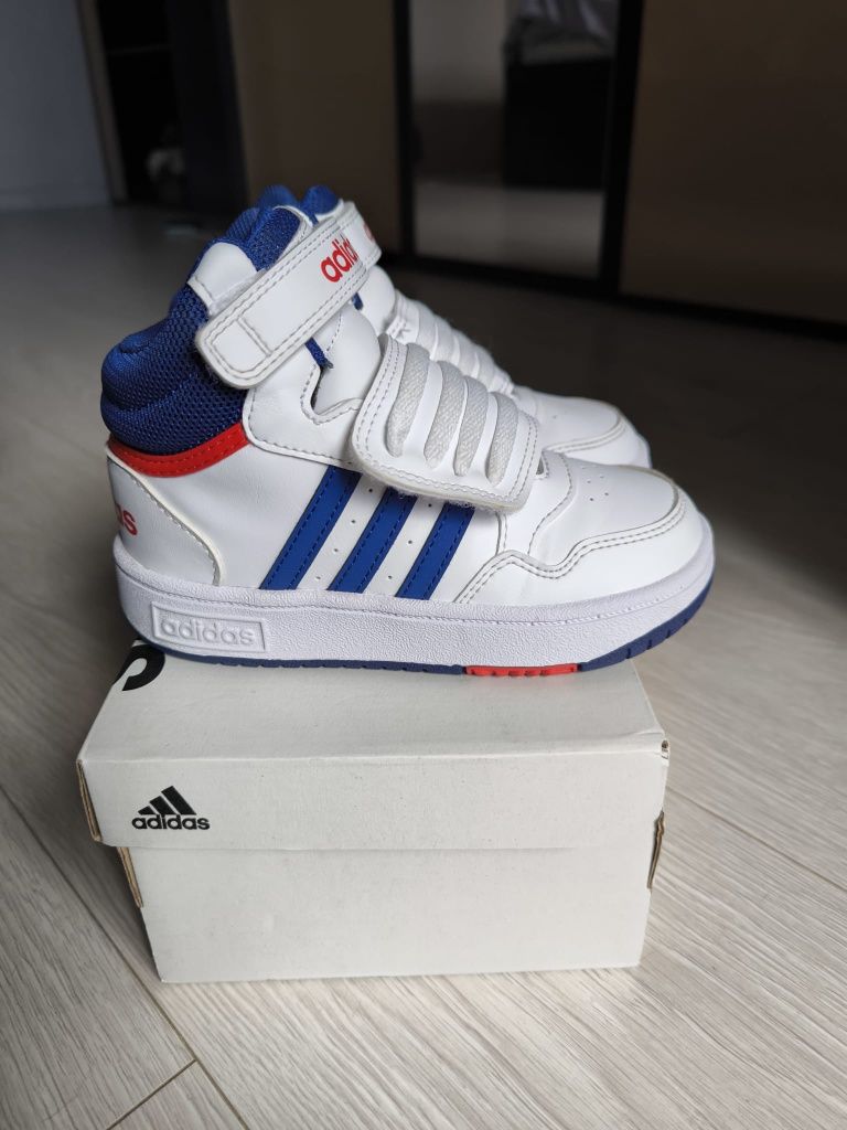 Adidas  27 copii