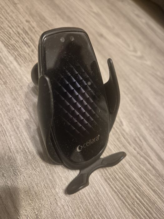 Suport Auto Cu Incarcare Wireless Cellara 15w Cu Smart Senzor - Negru