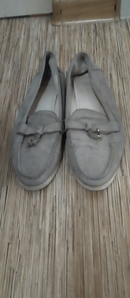 Женская обувь ( туфли, лоферы, кроссовки, сандали)