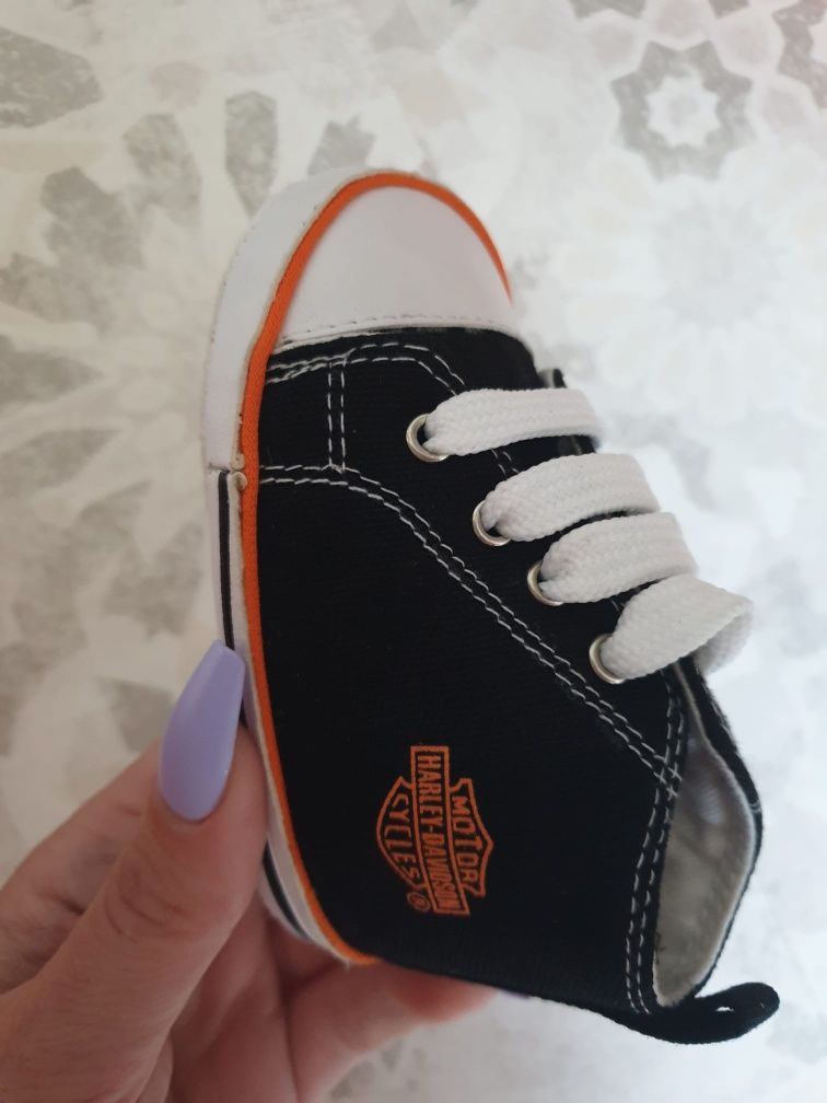 Harley Davidson papuci bebelusi diferite marimi si culori S M original