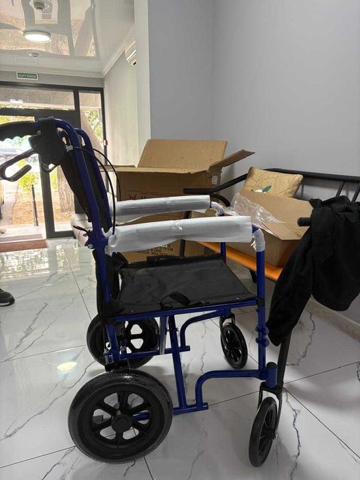 Продам инвалидную коляску