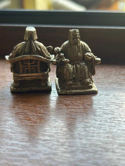 Două figurine cu Tua Peh Kong/zeul bogăției/5cm×3,5cm/270g ambele.