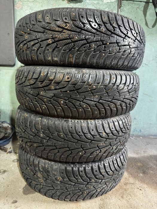 Продам зимнюю резину максис 185.65 r15
