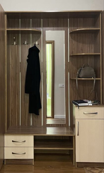 Продаю б/у мебель для прихожей