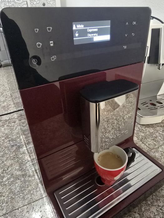 Кафемашина Miele CM5310