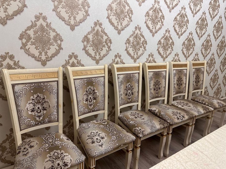 Продам стулья для зала